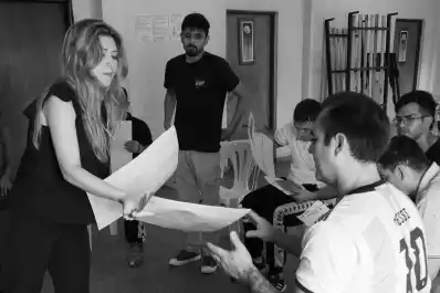 Tras ser asaltada, se propuso trabajar por los presos: su caso llamó la atención de Harvard