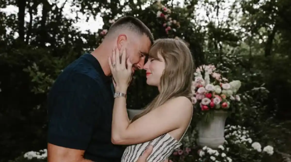 Taylor Swift anunció su casamiento con Travis Kelce: mirá las fotos del compromiso
