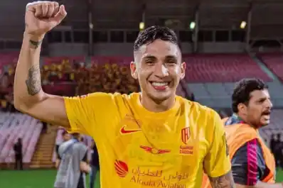 Con una millonaria oferta al Al-Qadisiyah, Bayer Leverkusen busca quedarse con Equi Fernández