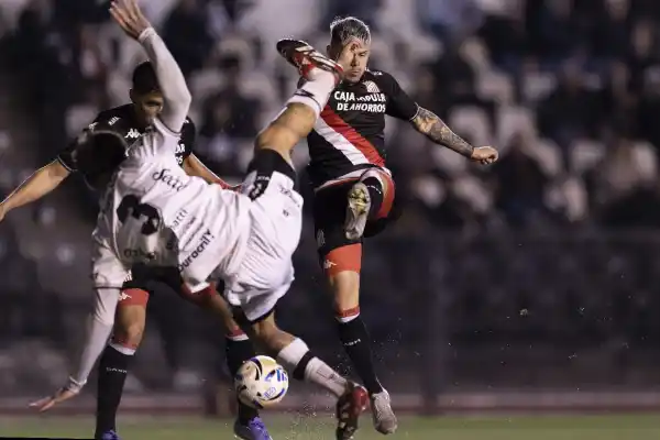 San Martín no supo quebrar a un limitado All Boys y casi comenzó a recalcular su objetivo en la Primera Nacional