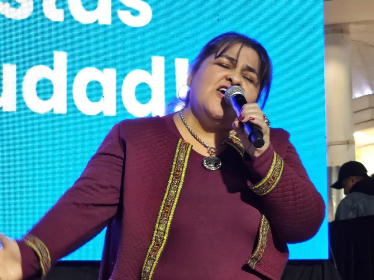 EN VIVO. Violeta Lemo interpreta 