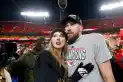 Cómo comenzó el romance de Taylor Swift y Travis Kelce: de la pulsera de la amistad al anillo de compromiso