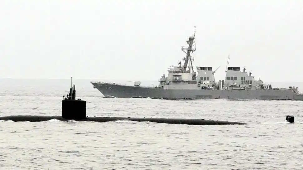 POTENCIA. Cinco barcos militares se estacionan frente a Venezuela.