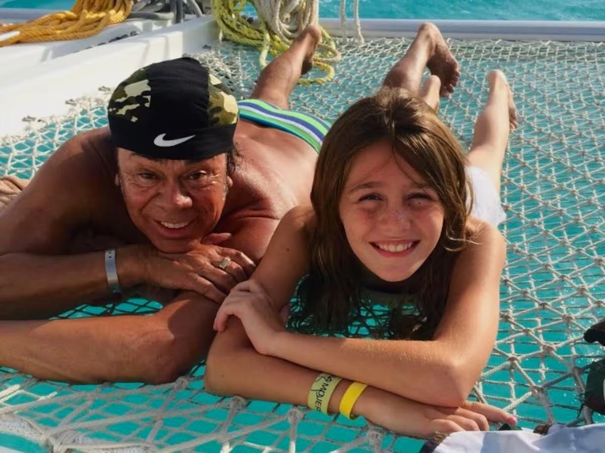 Paloma Delichl, la nieta de la Mona Jiménez que se dedica a la natación