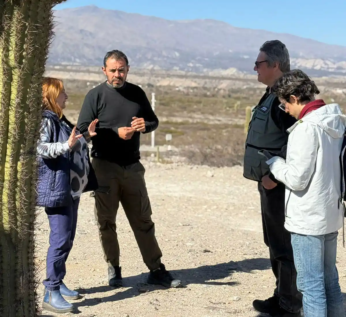 EN QUILMES. Carrera, Torres Gaviria y Salazar se reunieron con referentes.