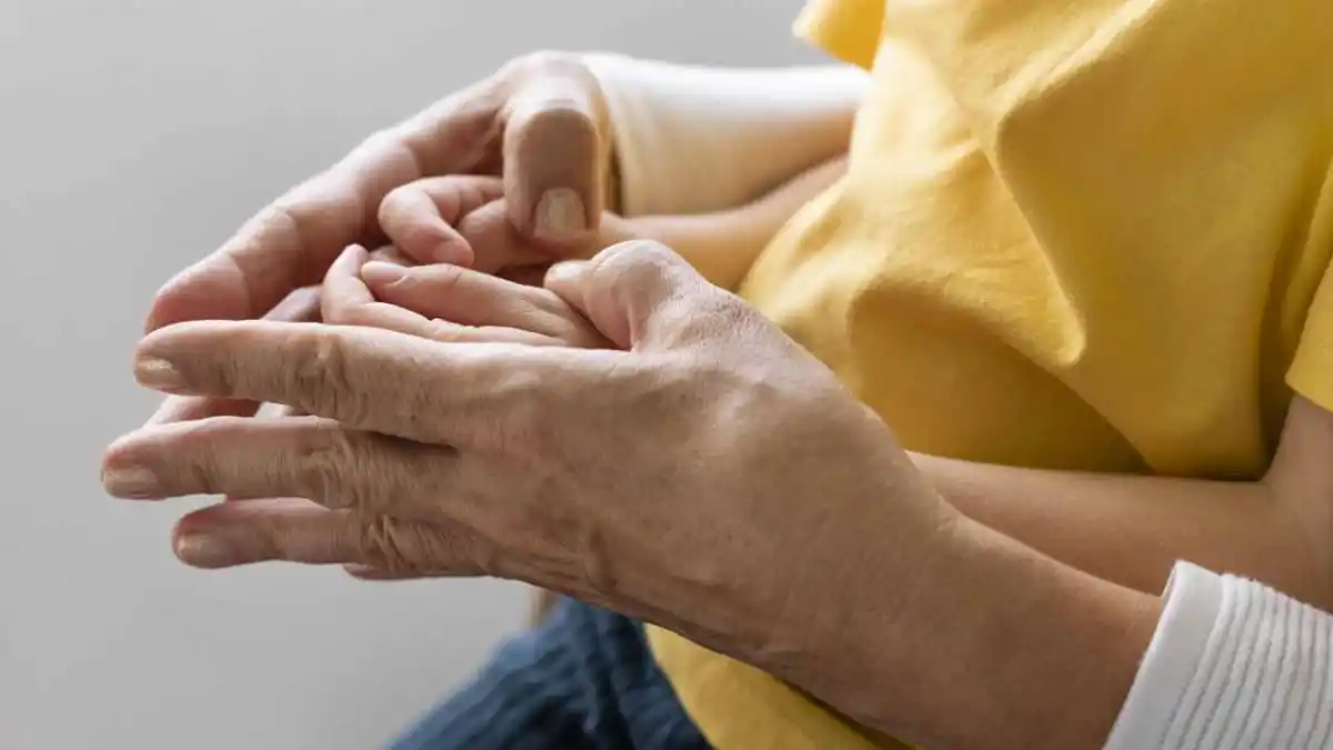 Estos son los primeros signos de la ELA que alertan y requieren atención médica urgente