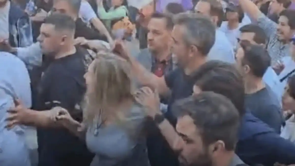 Incidentes en Corrientes: Karina Milei y Martín Menem debieron ser evacuados durante el cierre de campaña