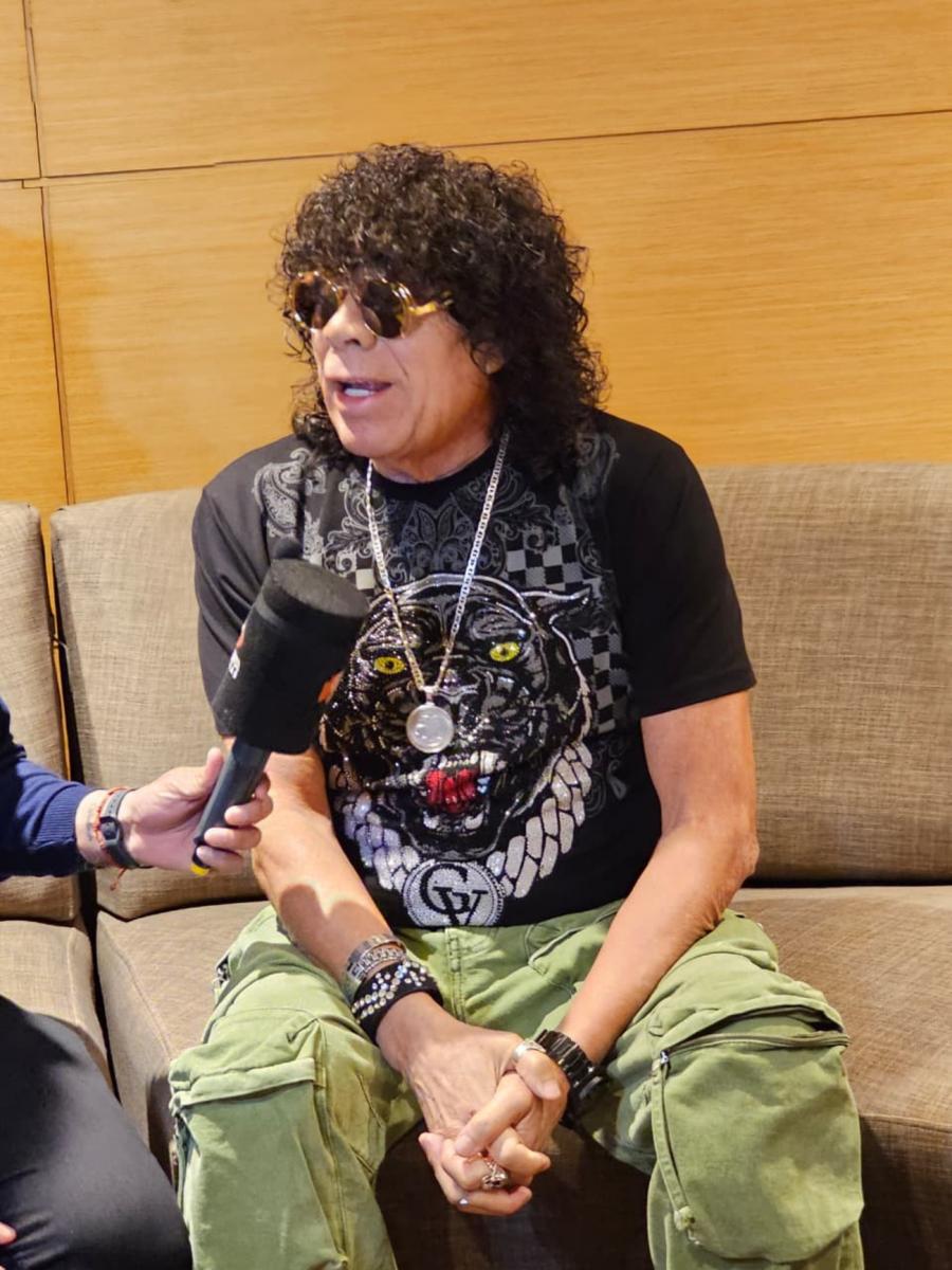 Carlos La Mona Jiménez en Tucumán: “Quiero morirme en el escenario”