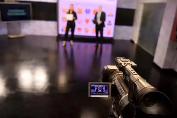 Hagan lío: las juventudes políticas llegan a Panorama Tucumano