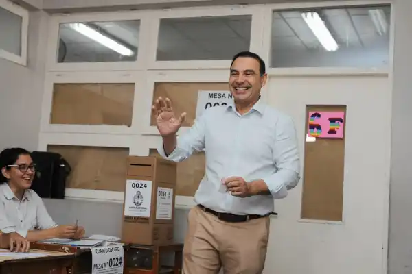 La frase de Valdés tras votar que sorprendió en Corrientes: “Todos seguimos buscando a Loan, como a Nisman”