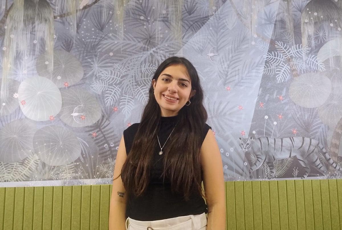 Sueña con llegar a la ONU tras ser becada por la Unión Europea