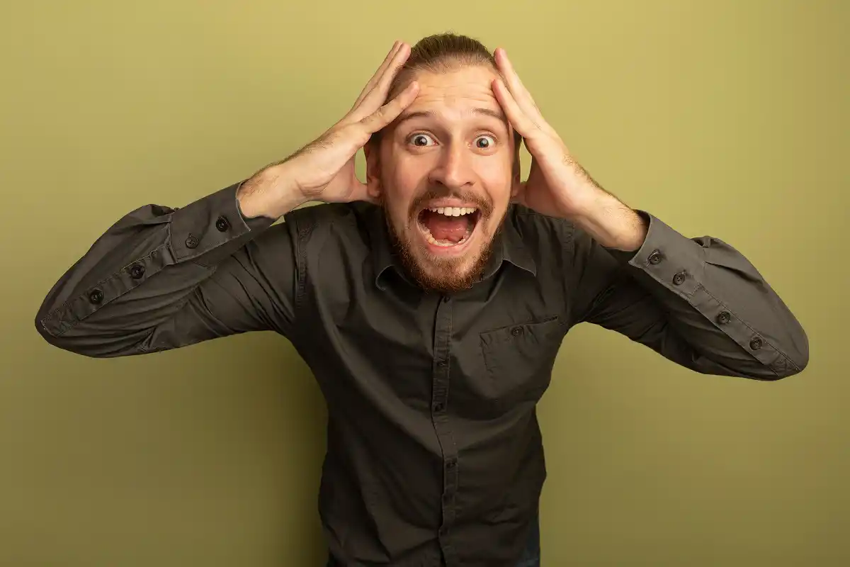 Tanto reprimir emociones como sobreexpresarlas pueden tener consecuencias negativas para la salud.