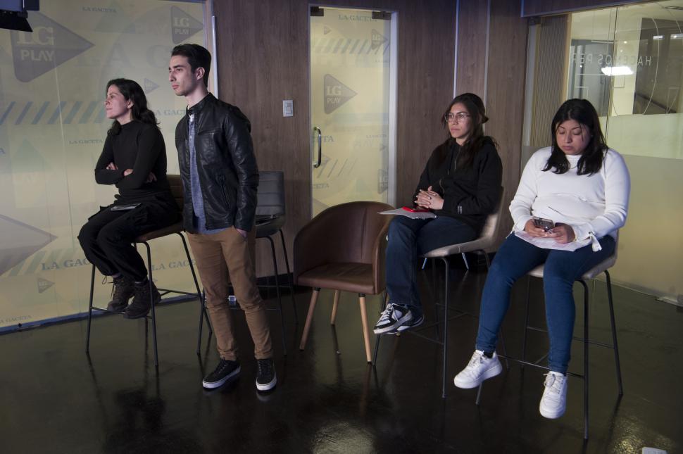 Debate Hagan lío: la grieta de los mayores atraviesa a los jóvenes