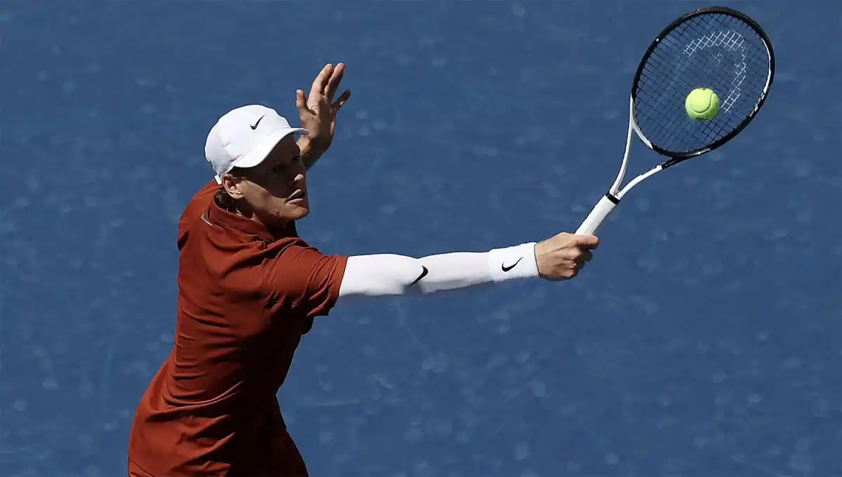 DEFENSOR. Sinner es el actual campeón del US Open y buscará segui en carrera en Flushing Meadows. 