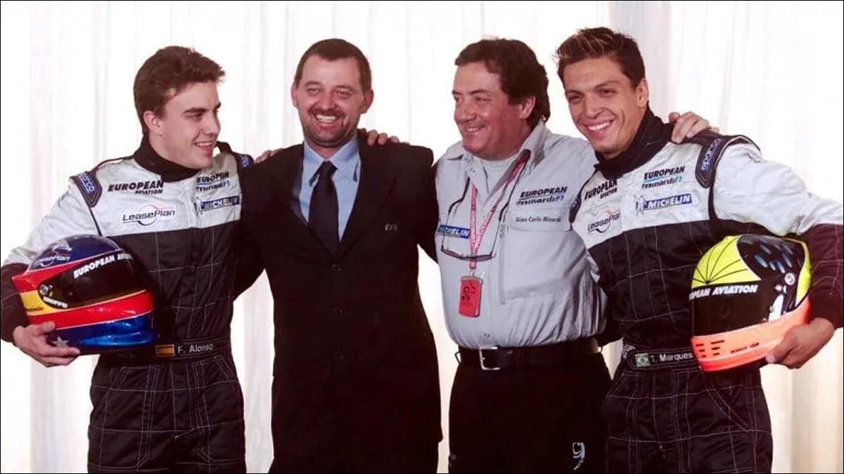 COMPAÑERO DE ALONSO. En 2001, el brasileño compartió equipo en Minardi con el hoy bicampeón del mundo.