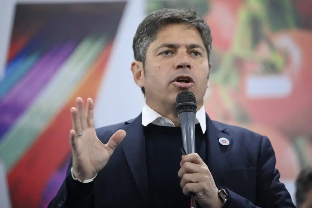 Axel Kicillof redobló sus críticas a Javier Milei: “Quiere vender a la Argentina como un auto usado”