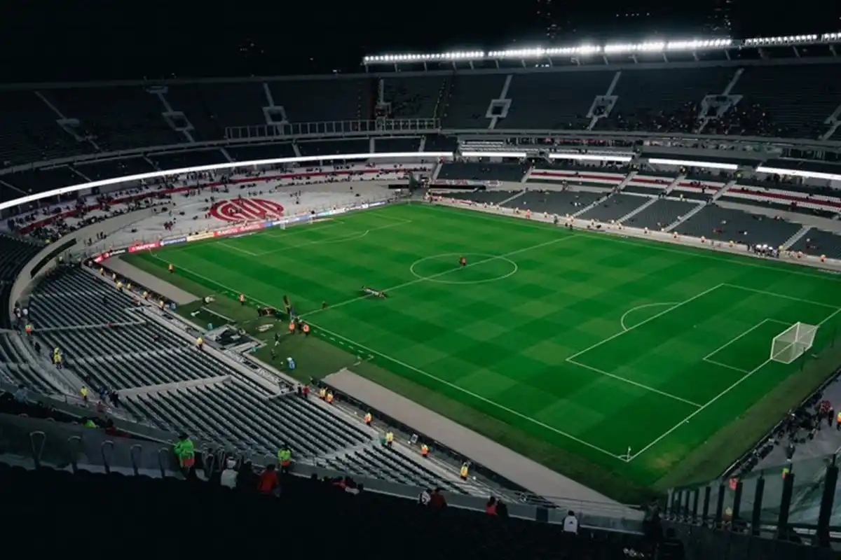 La casa de la Selección espera por otra noche de Eliminatorias: el mensaje de River por el partido de Argentina