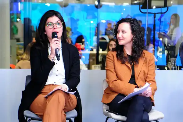 Las escribanas de la historia