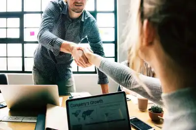 Búsqueda laboral y redes sociales: cómo postear para sumar puntos ante tu futuro empleador