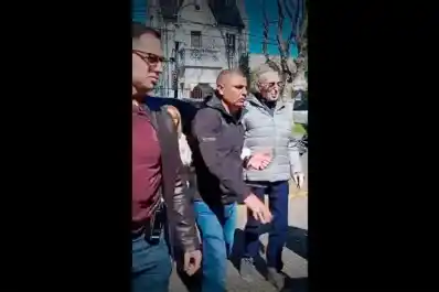 Norberto Milei fue a votar en camioneta polarizada y con 13 custodios