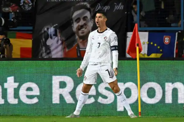 Cristiano Ronaldo, eterno: a los 40 años marcó un doblete en el debut de Portugal rumbo al Mundial 2026
