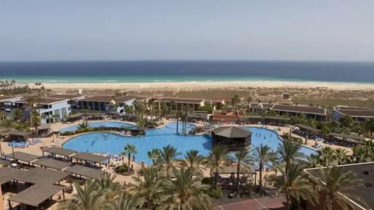 El drama de una turista británica en España: “Cogí salmonela en un hotel de Canarias y un año después sigo sufriendo”