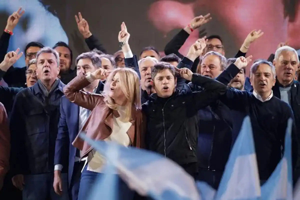 UEVO LIDERAZGO. El peronismo se unifica detrás de Kicillof, que desafió a Cristina desdoblando las elecciones y consiguió un triunfo aplastante.