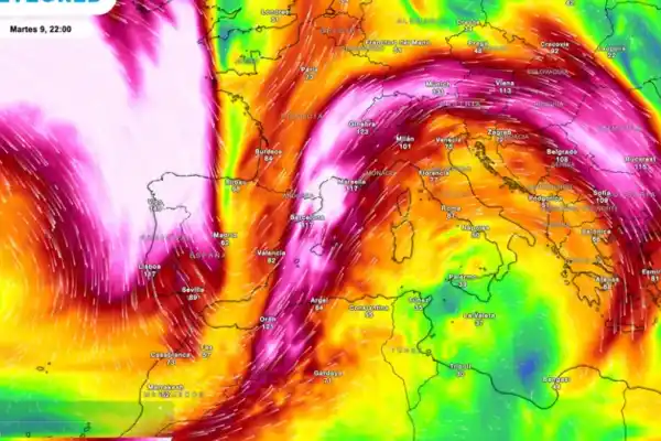 Llega un nuevo frente con fuertes lluvias, tormentas y granizo: estas son las comunidades españolas con avisos de la Aemet