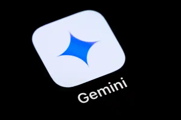 ¿Por qué desaconsejan que menores de 18 años usen Gemini?