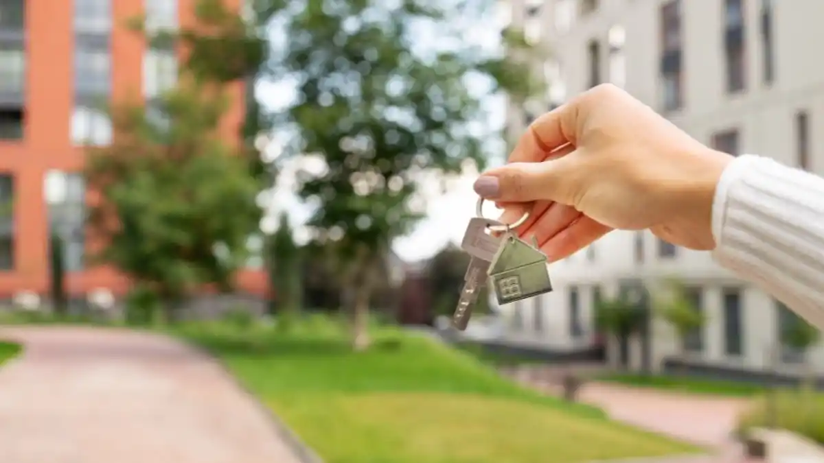 ¿Cuánto hay que ganar para arrendar un departamento en Chile? Este es el sueldo mínimo requerido