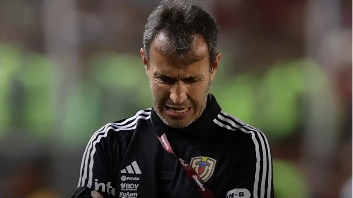 MOMENTO TENSO. El técnico argentino se despidió con un breve mensaje en Maturín y dejó un clima de incomodidad en la sala.