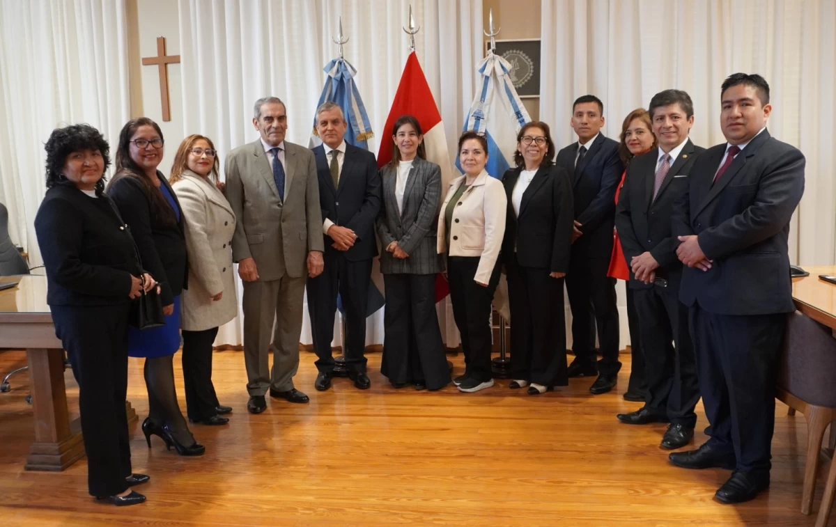 Magistrados de Perú visitan Tucumán: La Justicia en todas partes necesita celeridad