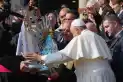 “No es un cuento, lo he visto yo” : así contó el papa Francisco el milagro que cambió la vida de una niña