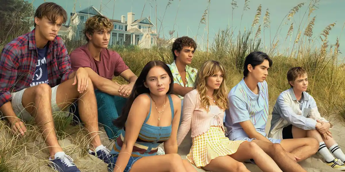 ENTRE CONRAD Y JEREMIAH. La ficción de Jenny Han en Prime Video marcó a toda una generación con su triángulo amoroso y un desenlace inesperado. / AMAZON PRIME VIDEO
