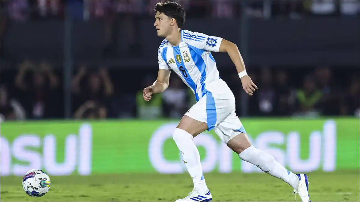 EL ZAGUERO EN LA MIRA. Balerdi carga con cuestionamientos en la Selección y en el Olympique de Marsella.