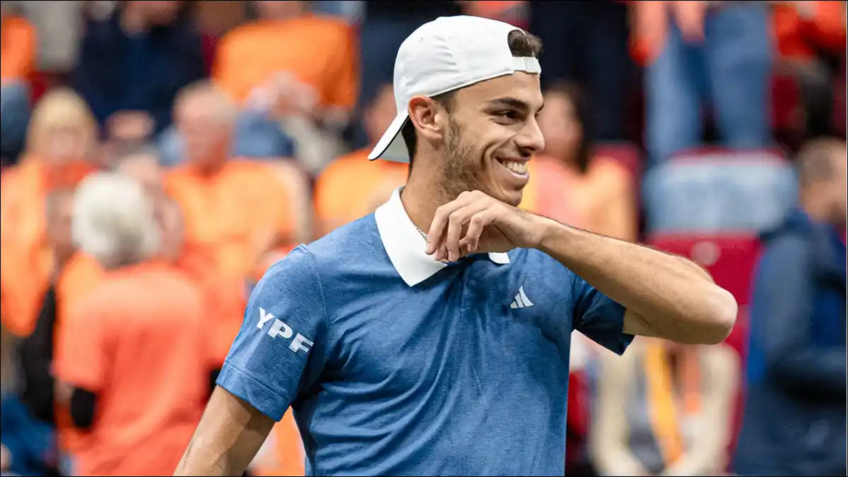 LOS HALCONES FESTEJAN. La victoria de Fran Cerúndolo dejó a Argentina 2-0 arriba en la serie frente a Países Bajos.
