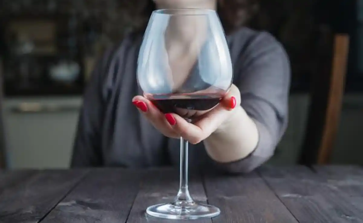 Adiós a esta vieja excusa para tomar vino en todas las comidas.