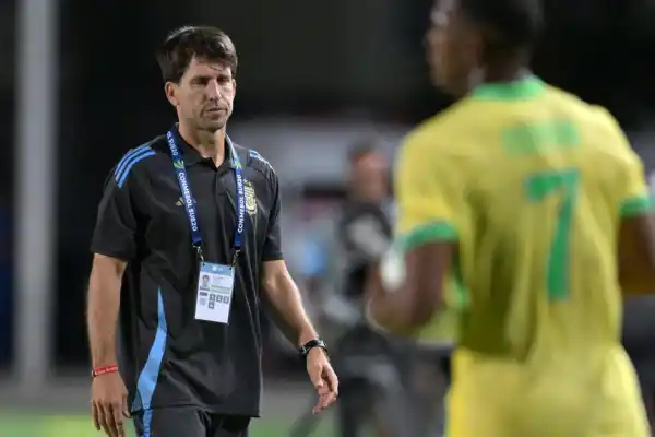 La selección argentina de Diego Placente debuta, contra Bélgica, en el Mundial Sub-17 de Qatar