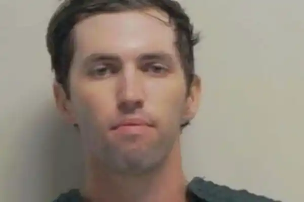 Quién es Tyler Robinson, el sospechoso de haber asesinado a Charli Kirk