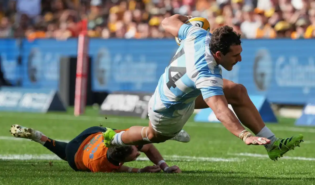 Rodrigo Isgro fue vital en las pelotas aéreas