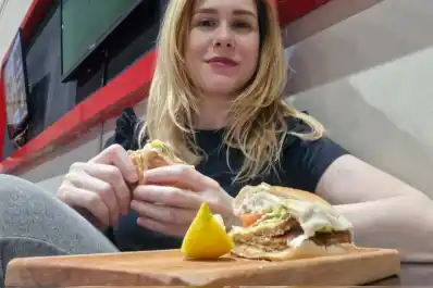 De los sánguches de milanesa a los votos: qué dijo Lilia Lemoine tras su breve visita por Tucumán