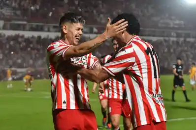 San Martín de Tucumán venció 4-0 a Atlanta