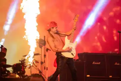 El Norte Rock 2025 fue pura fiesta con Airbag, Babasónicos y Silvestre y la Naranja