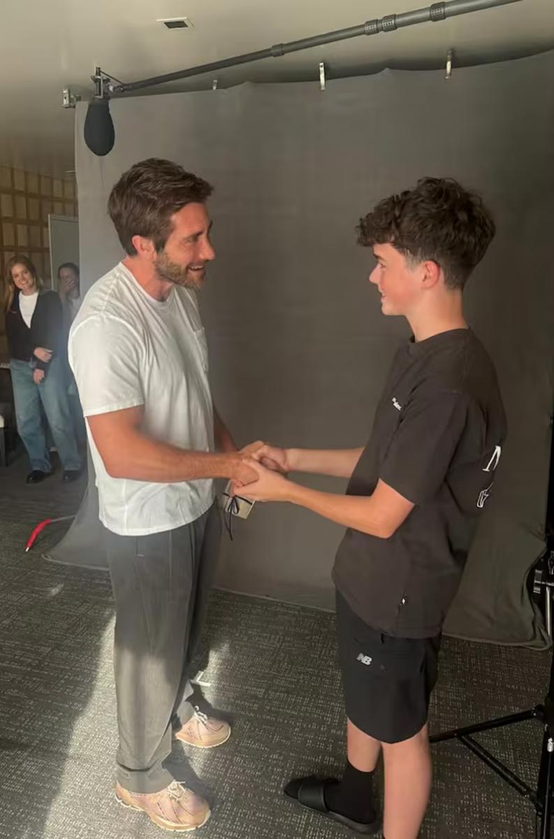 Un sueño hecho realidad: así reaccionó el actor de Adolescente al conocer a su ídolo durante los Emmy