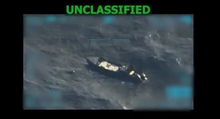 DISPAROS. El ataque a una lancha en el Caribe mató a tres personas que, según Trump eran narcoterroristas.