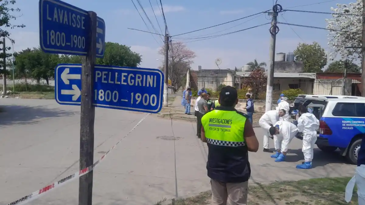 Una herida en la pierna y una botella rota: avanza la investigación de una muerte en la Capital