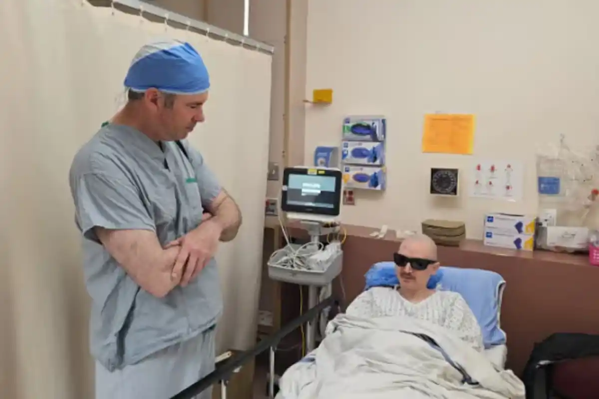 CIENCIA. En Vancouver realizaron una cirugía ocular con un diente humano que permitió recuperar la visión tras dos décadas de ceguera.