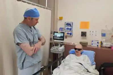 Un procedimiento con un diente permitió que un hombre volviera a ver en Canadá