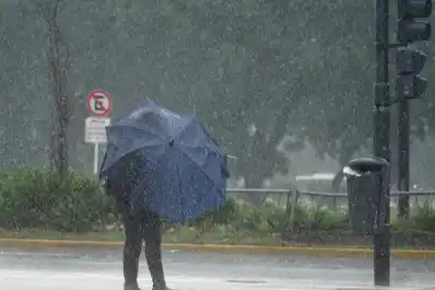 Rige una alerta por tormentas con actividad eléctrica en siete provincias: ¿a qué hora se largará el agua?