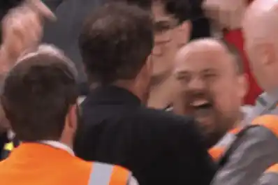 Diego Simeone explotó en Anfield y fue expulsado tras el gol agónico del Liverpool